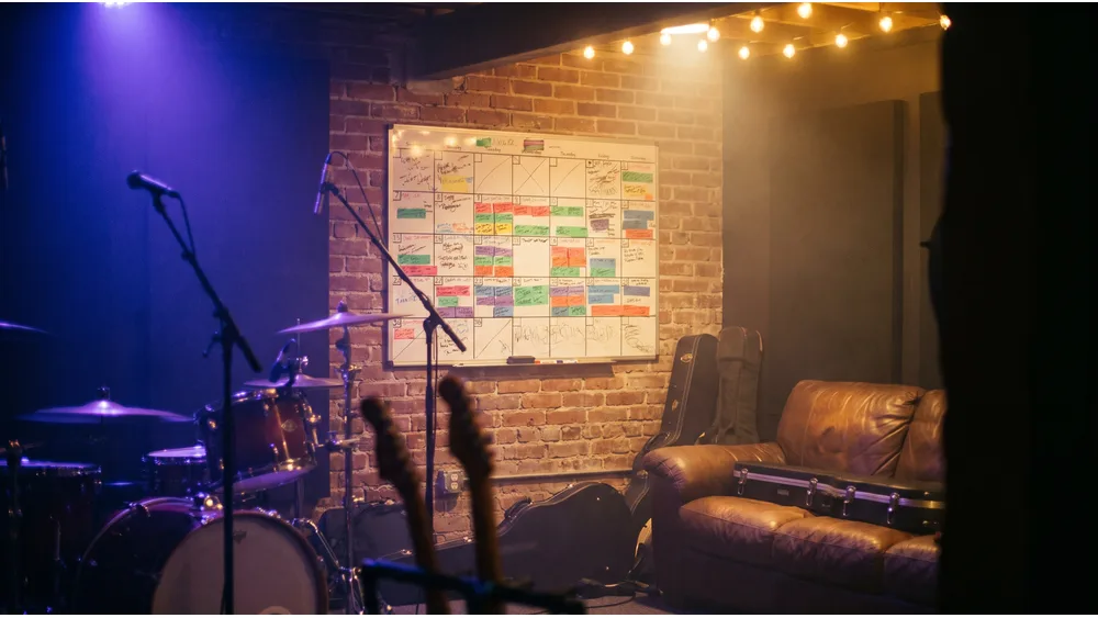 Shared Calendar for Bands: Stop the 'When Are You Free?' Text Thread — illustration